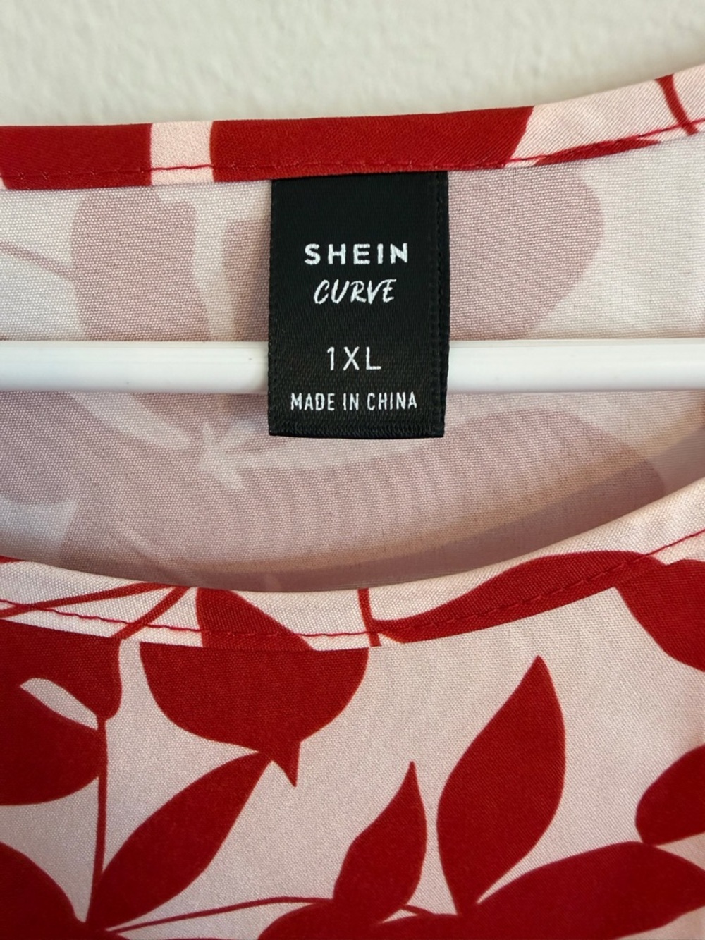 SHEIN Red and White Floral Short Sleeve Blouse - Picture 2 of 2